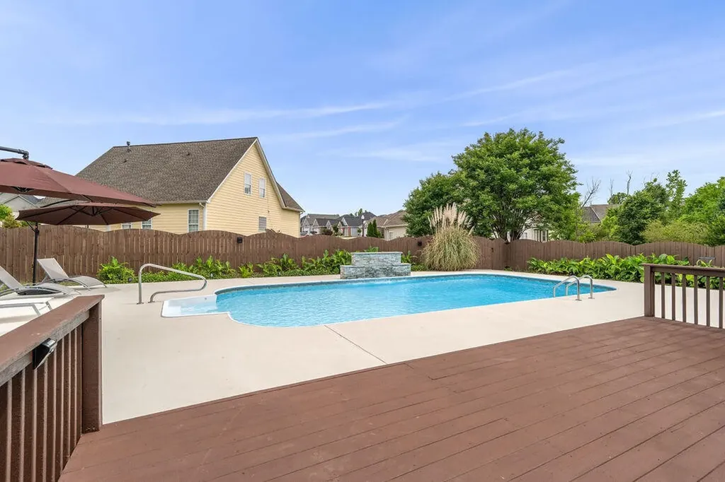 2406 Laurelton Creek Lane Chattanooga TN 37421