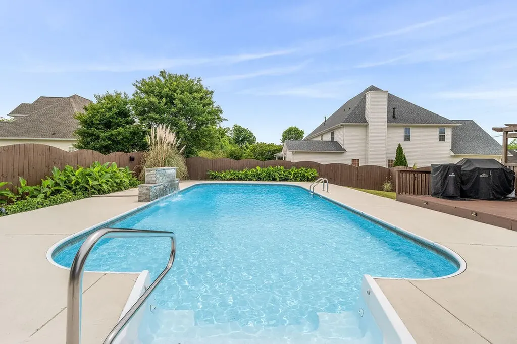 2406 Laurelton Creek Lane Chattanooga TN 37421