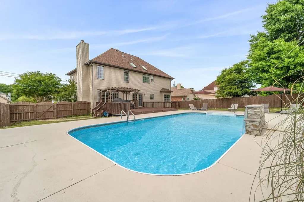 2406 Laurelton Creek Lane Chattanooga TN 37421
