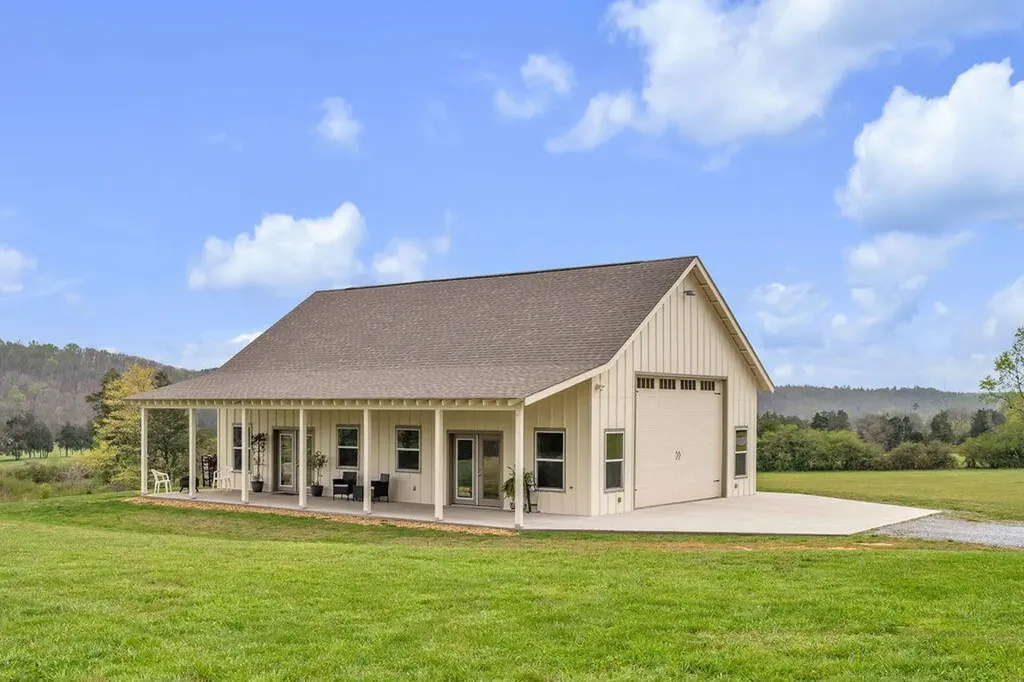 1809 County Road 50 Riceville TN 37370