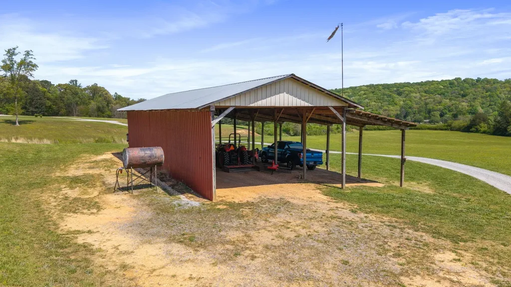 1809 County Road 50 Riceville TN 37370