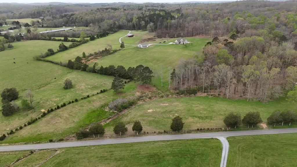 1809 County Road 50 Riceville TN 37370