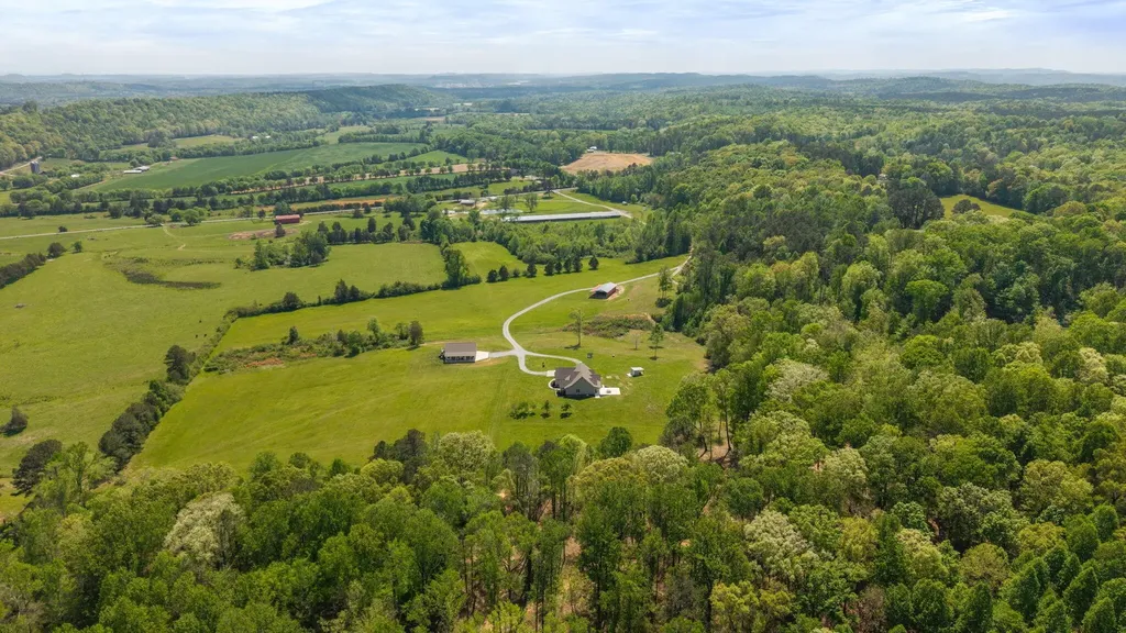 1809 County Road 50 Riceville TN 37370