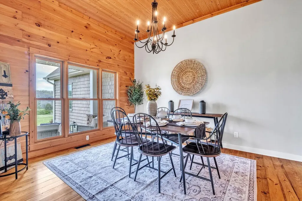 1809 County Road 50 Riceville TN 37370