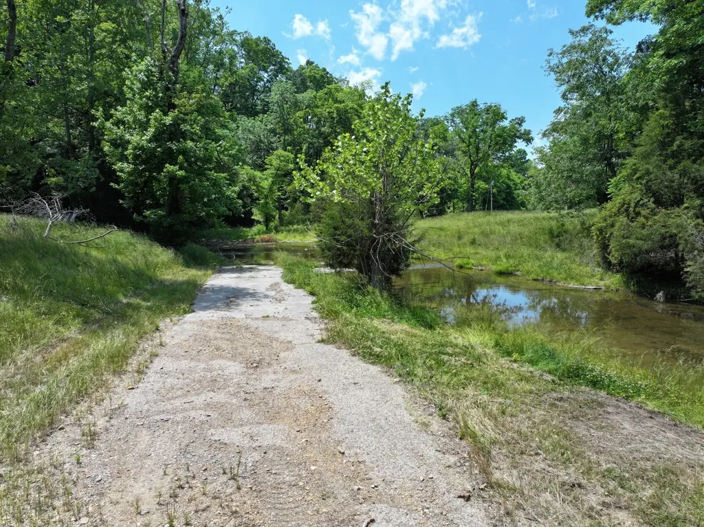 110 Wade Reed Road White Bluff TN 37187