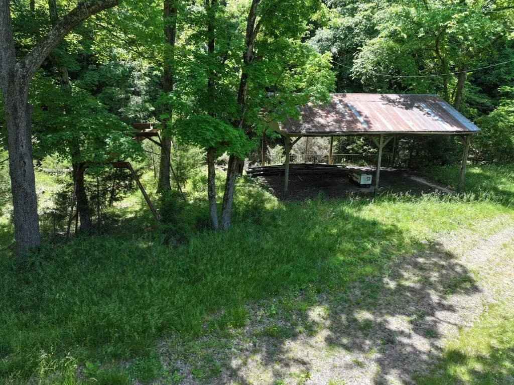 110 Wade Reed Road White Bluff TN 37187