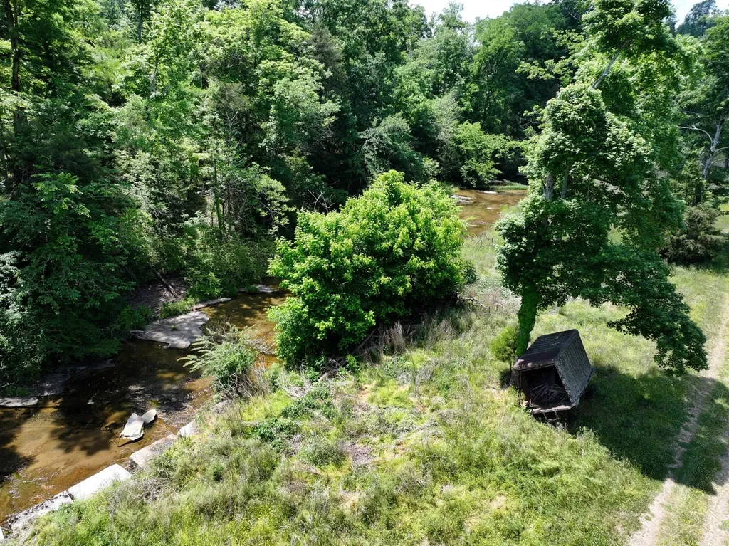 110 Wade Reed Road White Bluff TN 37187