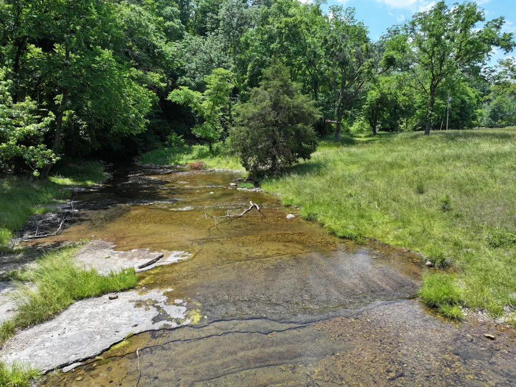 110 Wade Reed Road White Bluff TN 37187