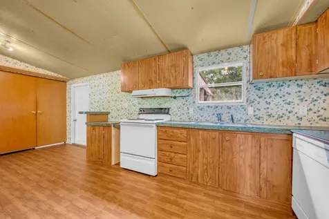 1005 Briarwood Drive Charlotte TN 37036