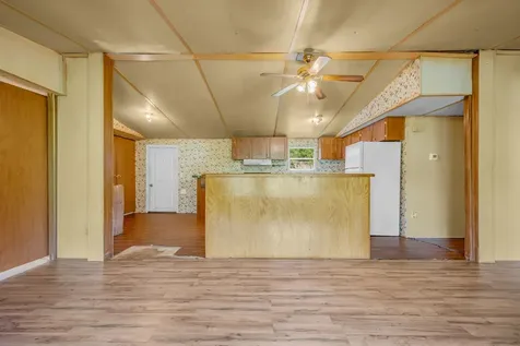 1005 Briarwood Drive Charlotte TN 37036