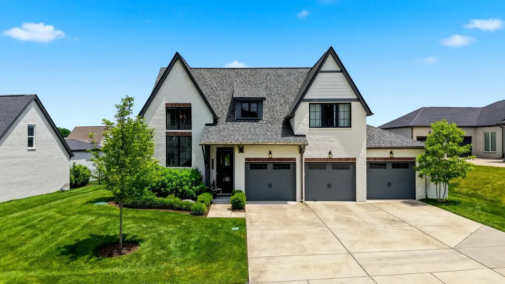 7068 Balcolm Court College Grove TN 37046