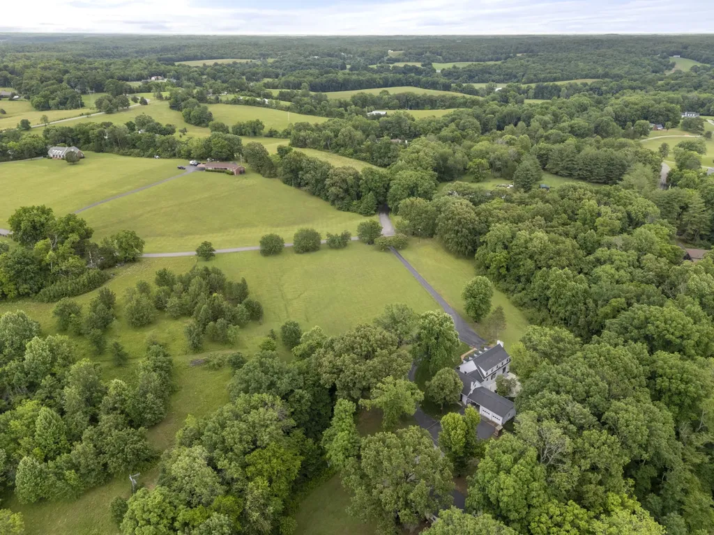 1100 Mill Road Dickson TN 37055
