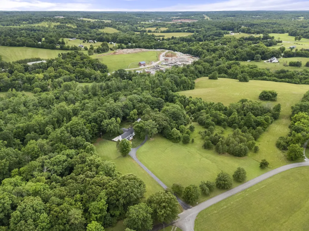 1100 Mill Road Dickson TN 37055