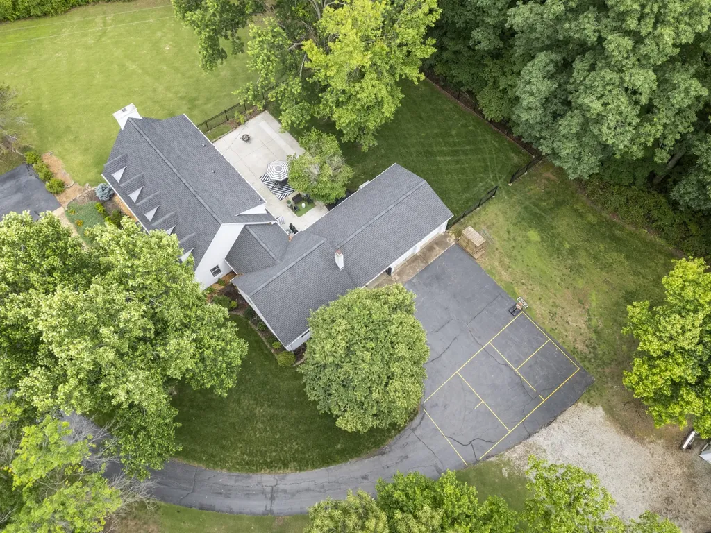 1100 Mill Road Dickson TN 37055