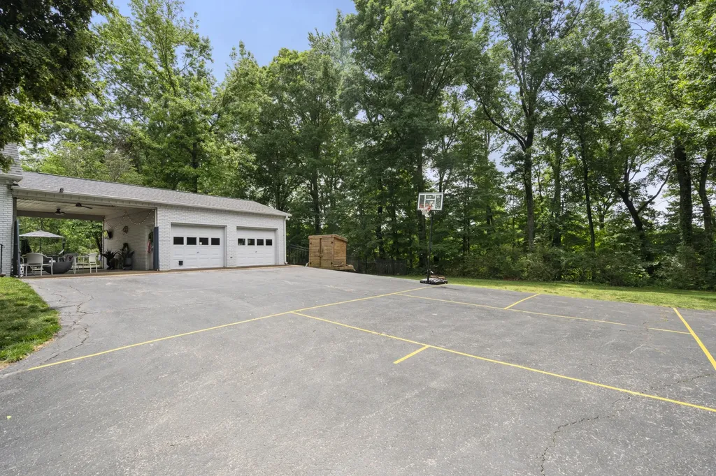 1100 Mill Road Dickson TN 37055