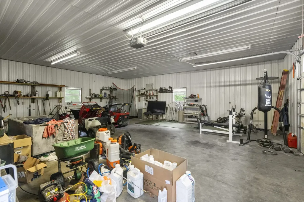 1100 Mill Road Dickson TN 37055