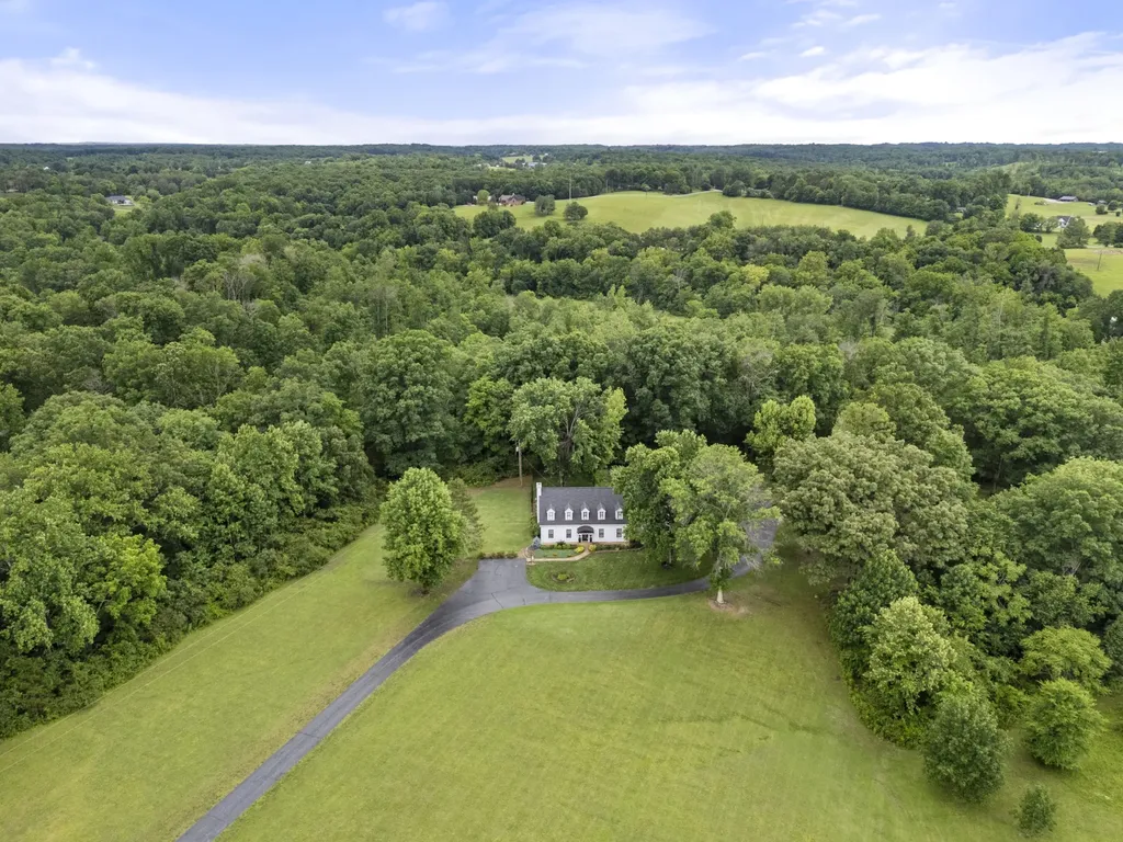 1100 Mill Road Dickson TN 37055