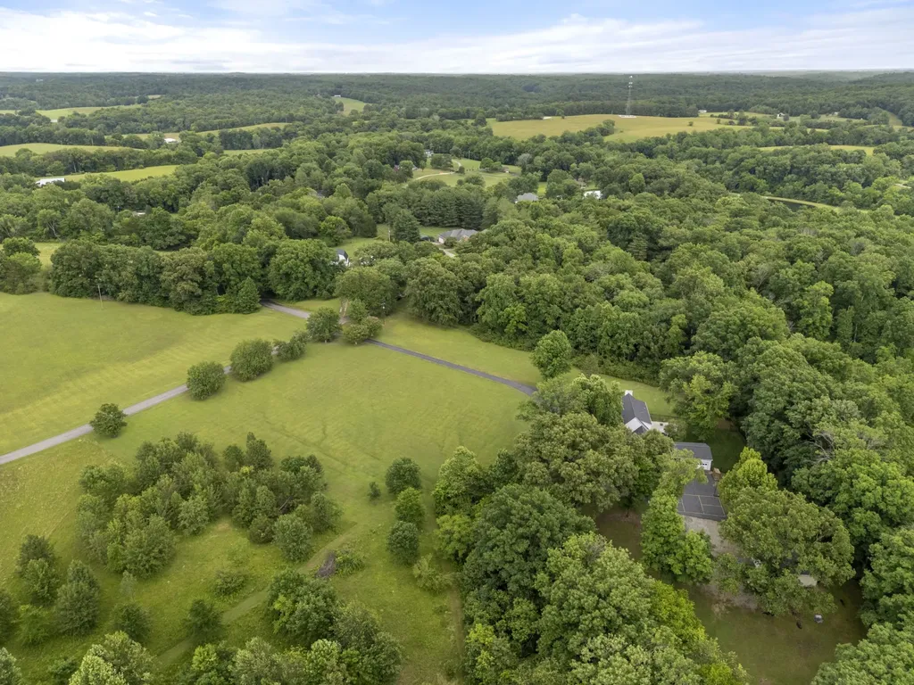 1100 Mill Road Dickson TN 37055