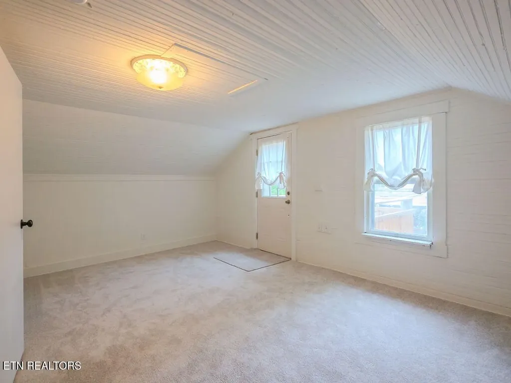 110 Old Englewood Road Englewood TN 37329