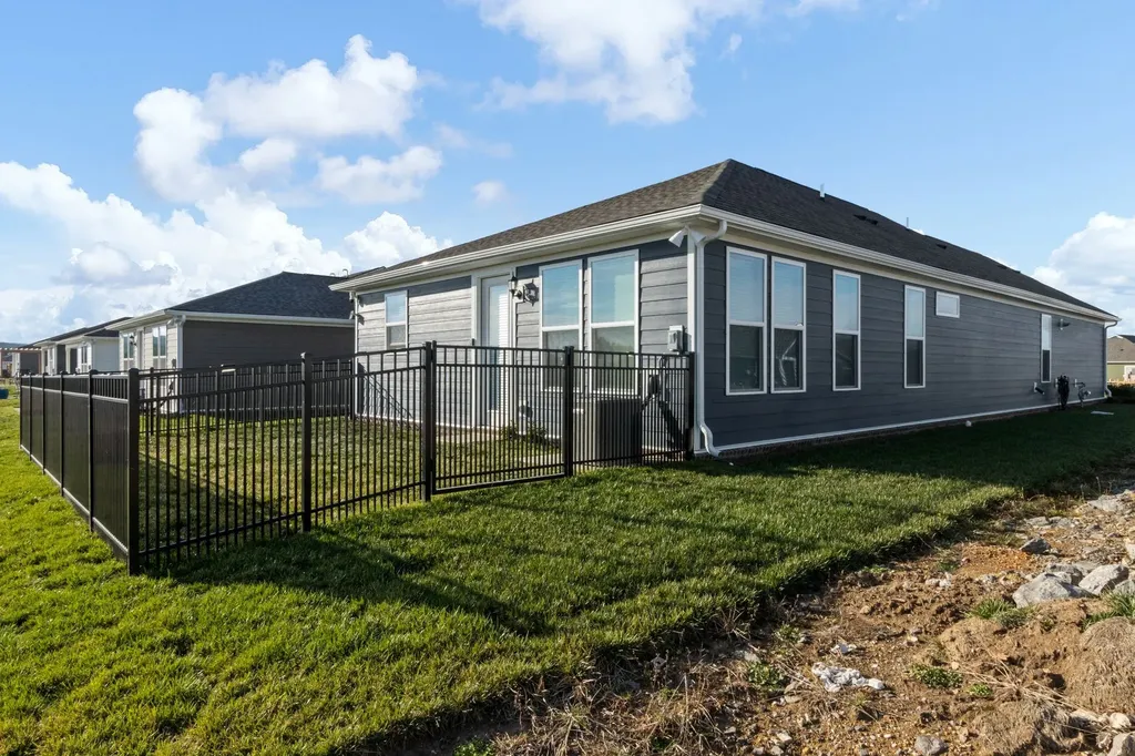 7153 Triad Way Murfreesboro TN 37128