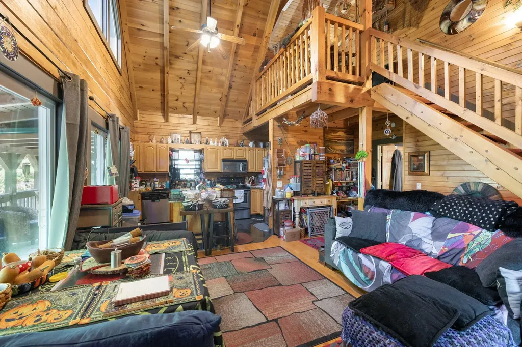 1029 Smithfield Road Tellico Plains TN 37385
