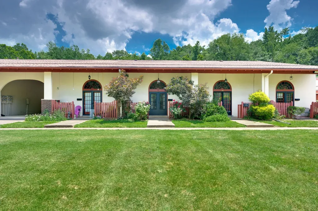 214 Old Hickory Boulevard Nashville TN 37221