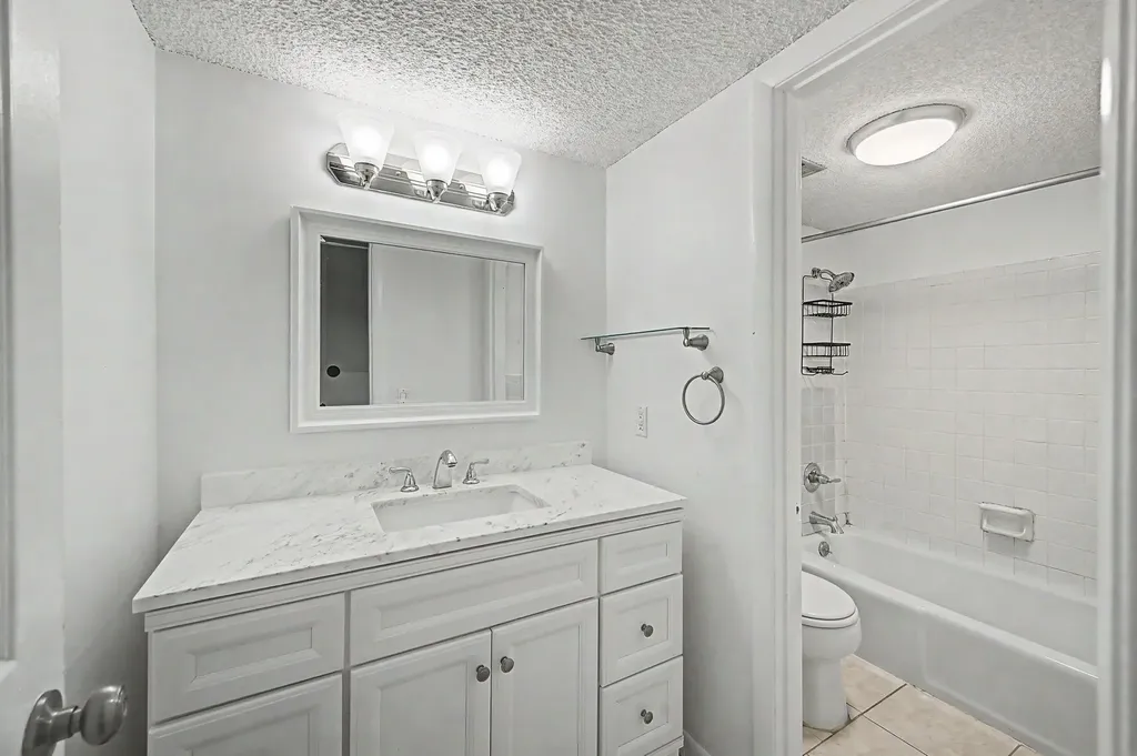 214 Old Hickory Boulevard Nashville TN 37221