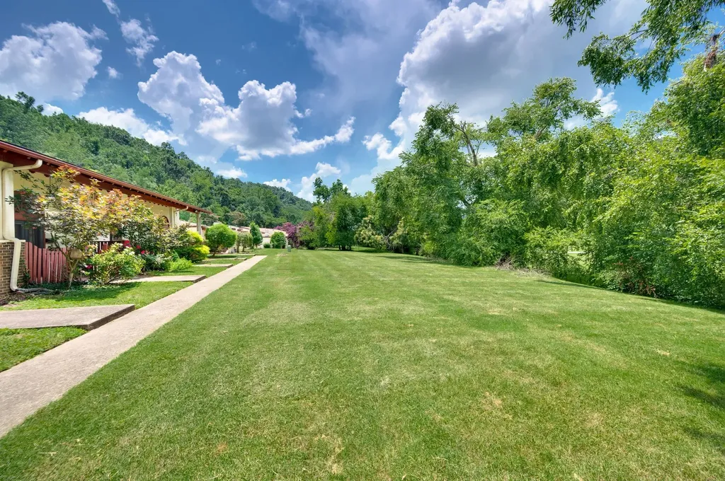 214 Old Hickory Boulevard Nashville TN 37221