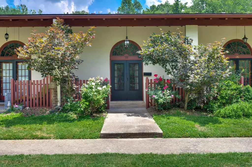 214 Old Hickory Boulevard Nashville TN 37221
