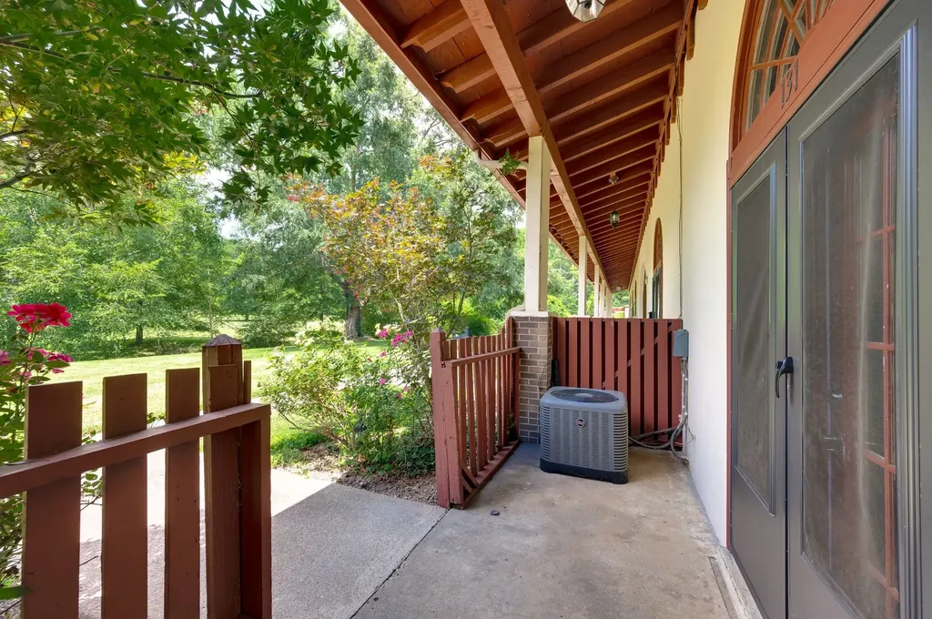 214 Old Hickory Boulevard Nashville TN 37221