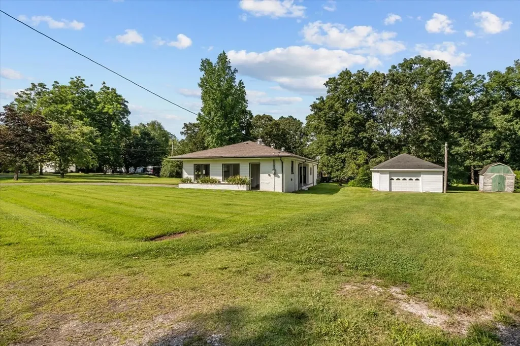 215 Sunset Drive New Johnsonville TN 37134
