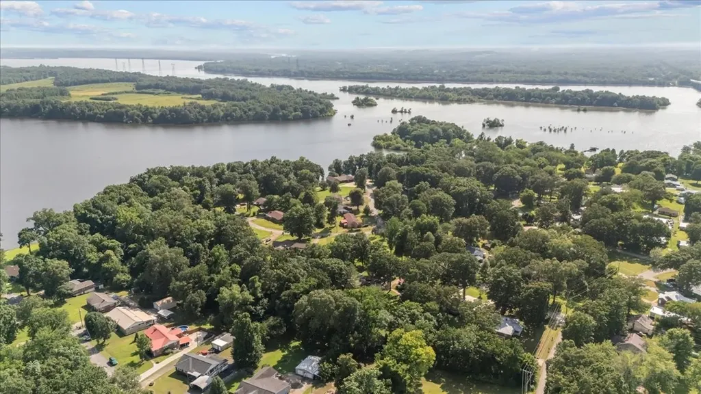 215 Sunset Drive New Johnsonville TN 37134