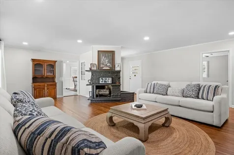 215 Sunset Drive New Johnsonville TN 37134