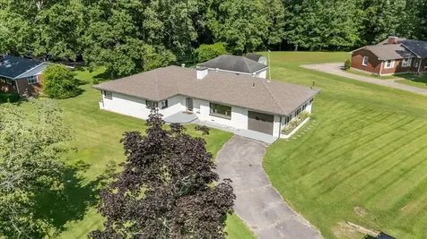 215 Sunset Drive New Johnsonville TN 37134