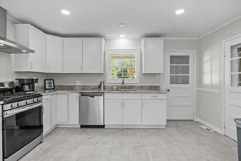 215 Sunset Drive New Johnsonville TN 37134