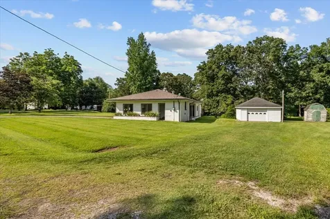 215 Sunset Drive New Johnsonville TN 37134