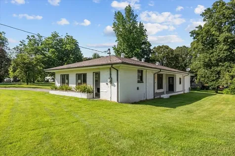 215 Sunset Drive New Johnsonville TN 37134