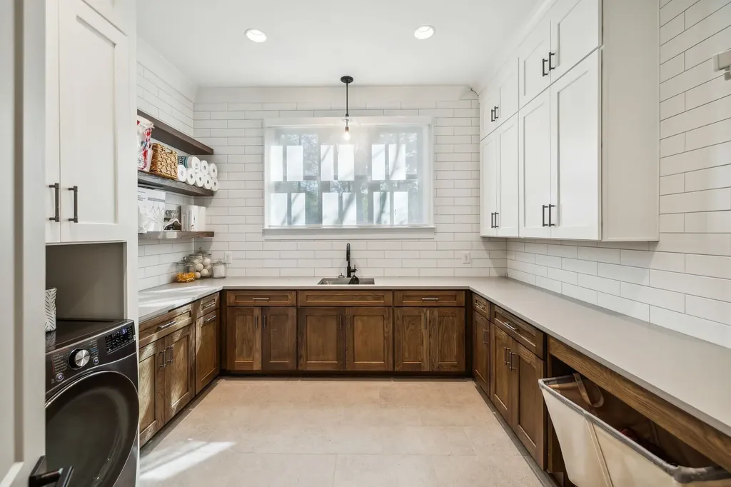 1209 Otter Creek Road Nashville TN 37215