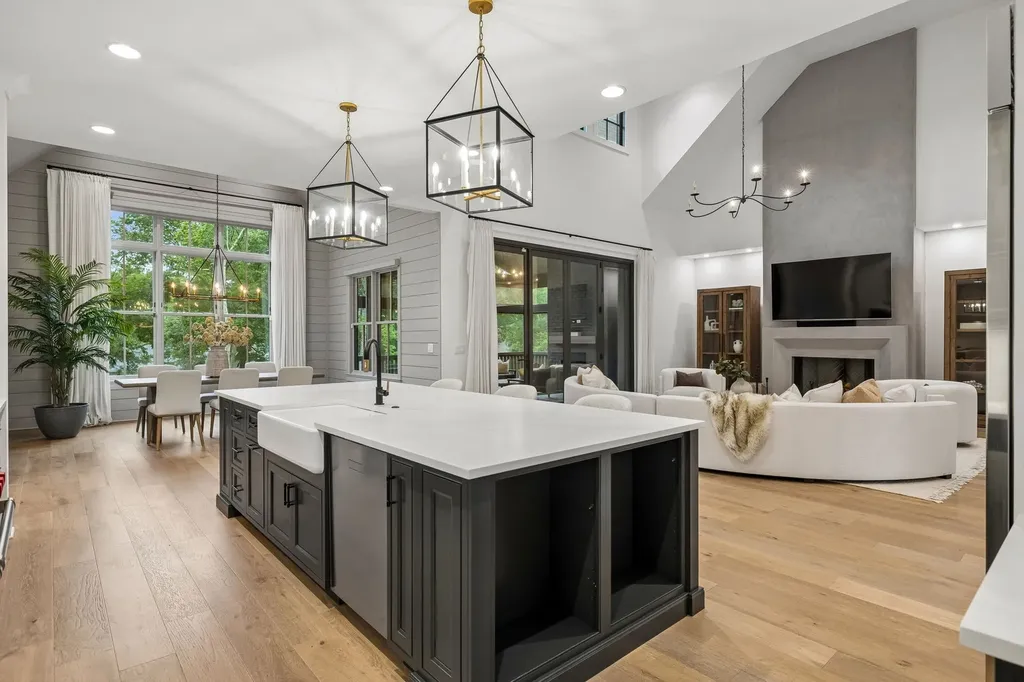 1209 Otter Creek Road Nashville TN 37215