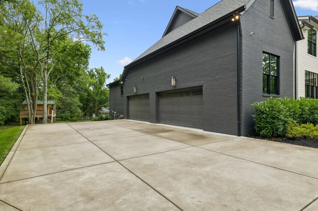 1209 Otter Creek Road Nashville TN 37215