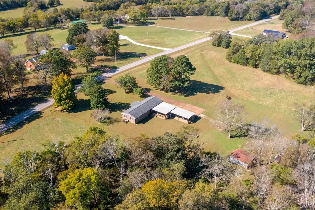 1540 S Berlin Road Lewisburg TN 37091