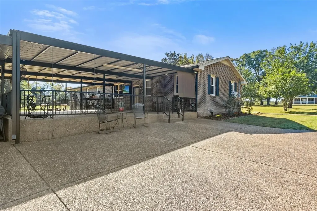 1540 S Berlin Road Lewisburg TN 37091