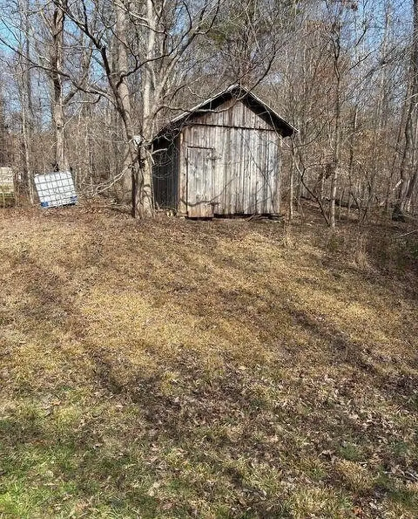 809 State Highway 310 Englewood TN 37329
