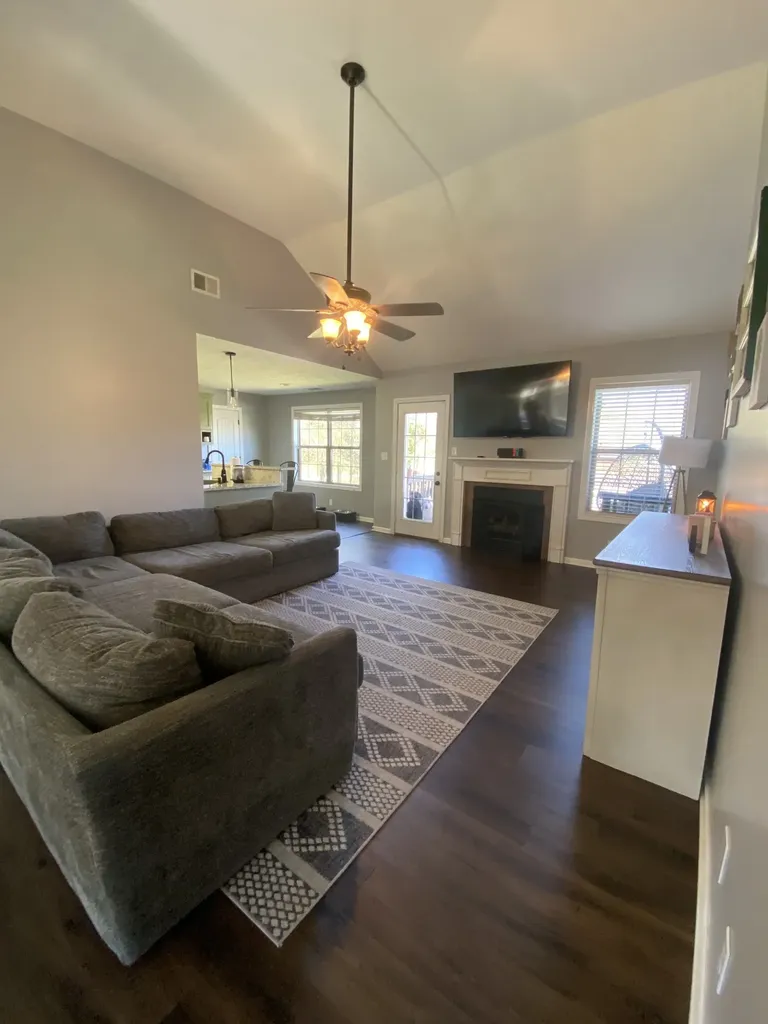 2638 Seven Mile Ferry Road Clarksville TN 37040