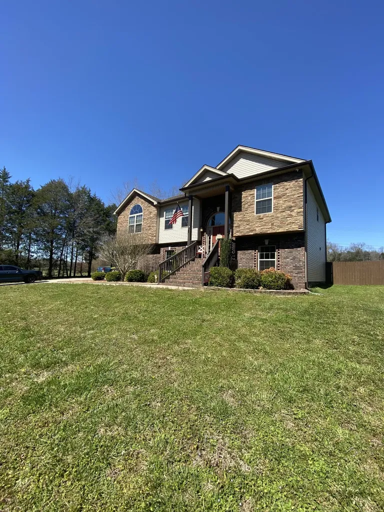 2638 Seven Mile Ferry Road Clarksville TN 37040