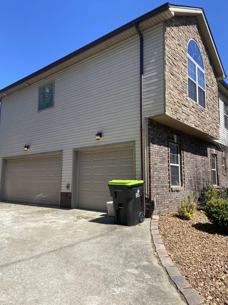 2638 Seven Mile Ferry Road Clarksville TN 37040