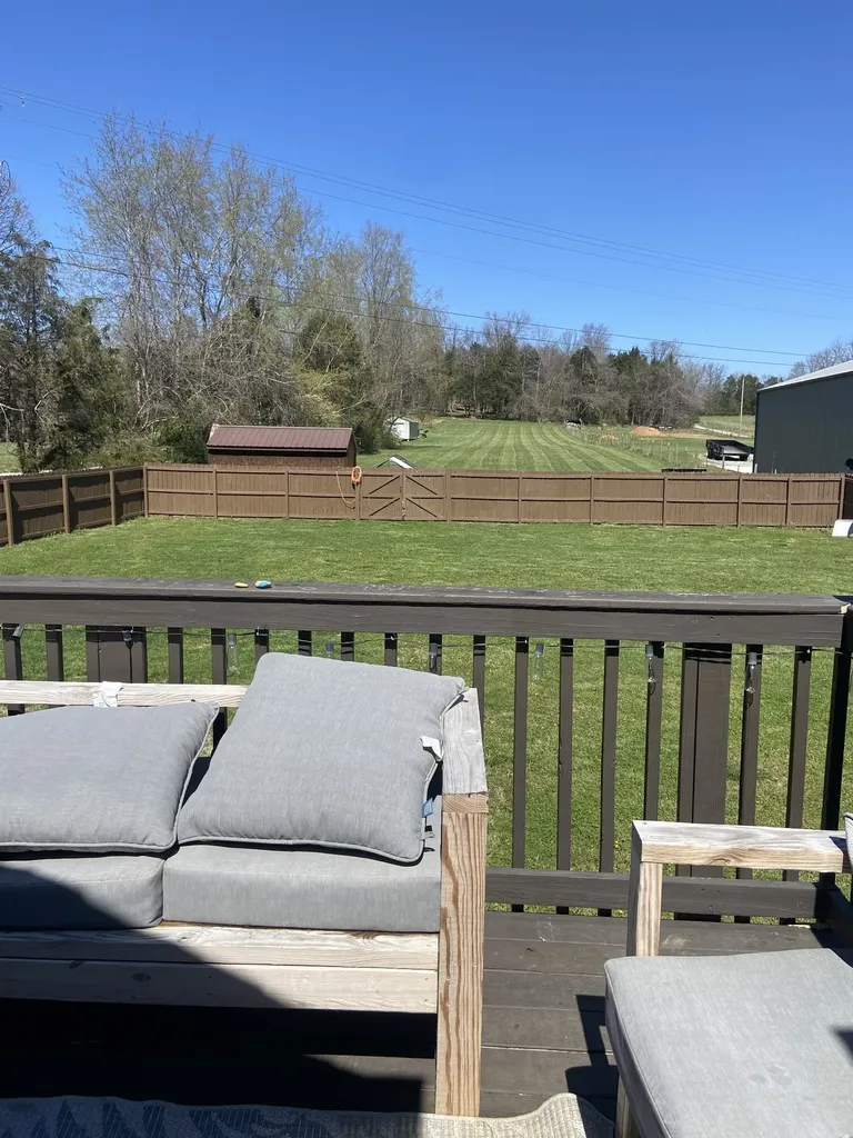 2638 Seven Mile Ferry Road Clarksville TN 37040