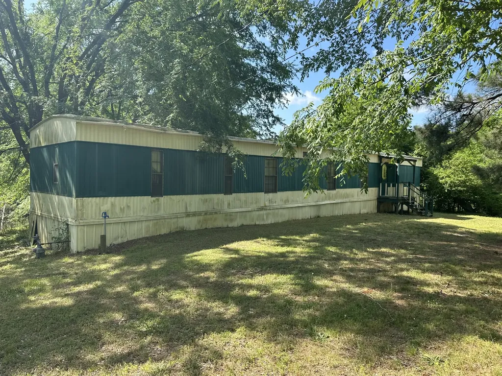 355 Albert Ivy Lane Parsons TN 38363