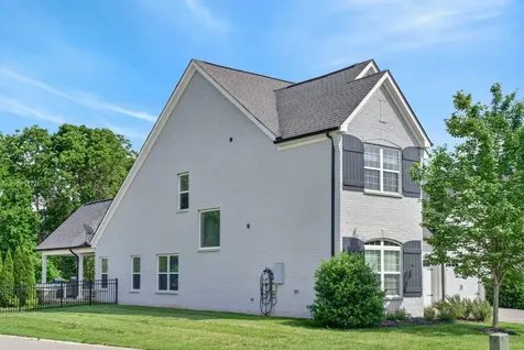 166 Monarchos Drive Gallatin TN 37066