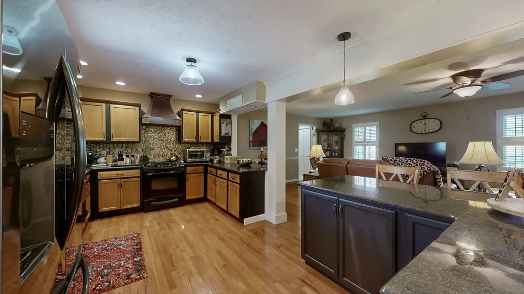 14220 Highway 69, N Cottage Grove TN 38224